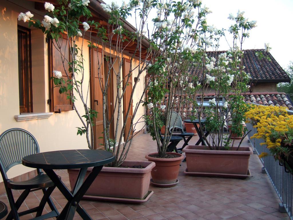 9 Muse Bed And Breakfast Canneto sull'Oglio Ruang foto