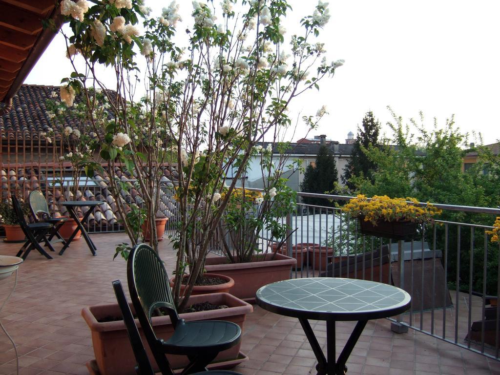 9 Muse Bed And Breakfast Canneto sull'Oglio Ruang foto