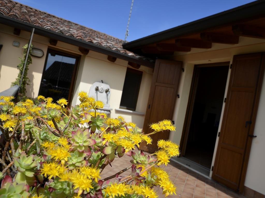 9 Muse Bed And Breakfast Canneto sull'Oglio Bagian luar foto