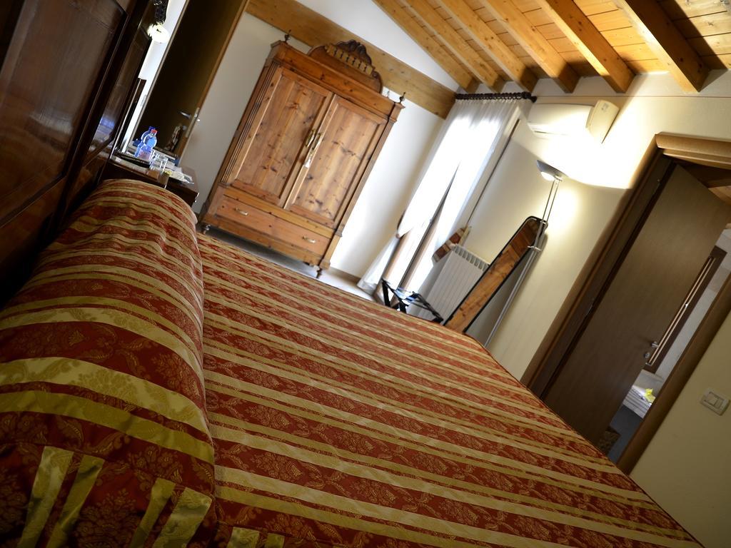 9 Muse Bed And Breakfast Canneto sull'Oglio Bagian luar foto