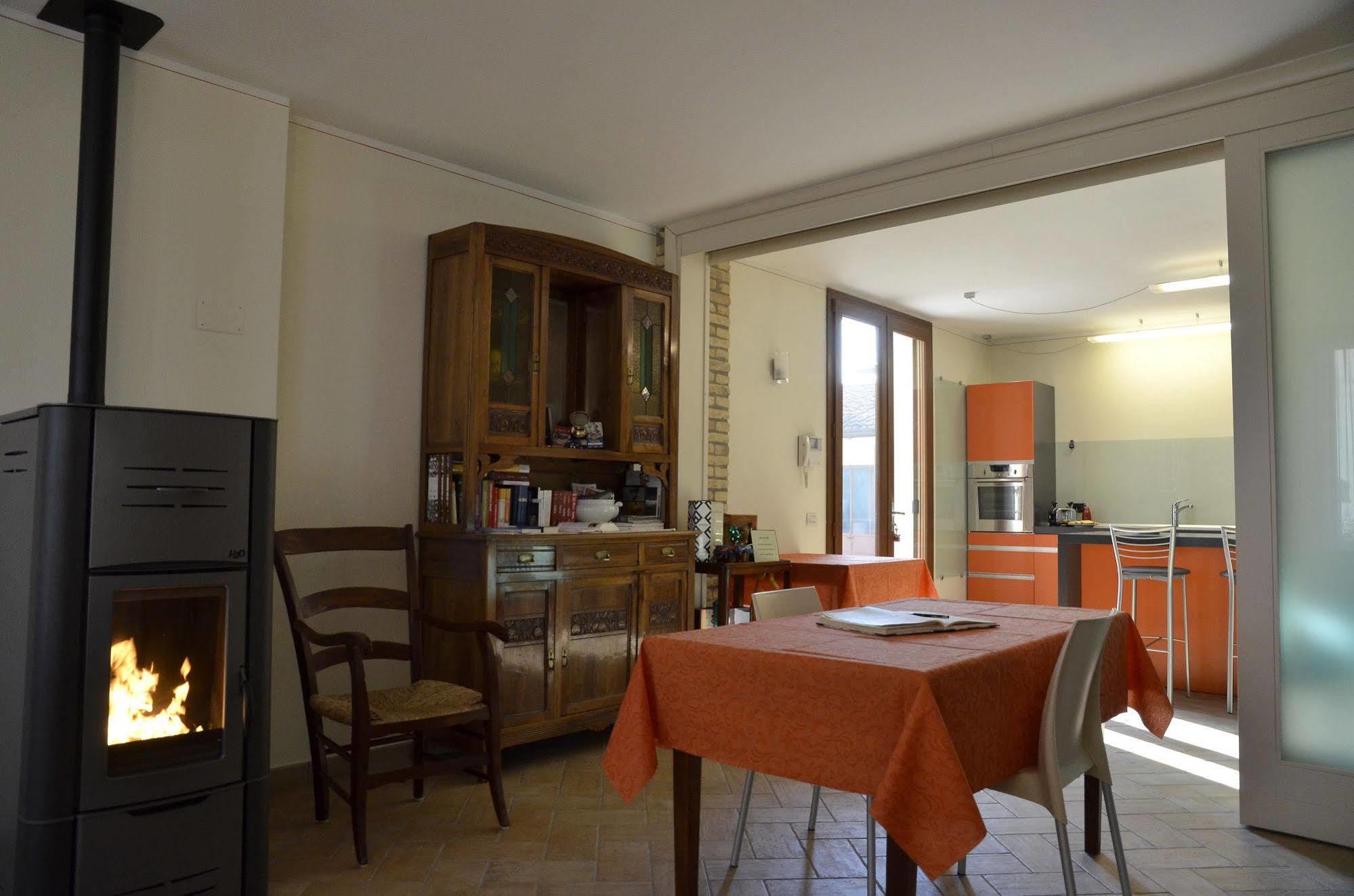 9 Muse Bed And Breakfast Canneto sull'Oglio Bagian luar foto