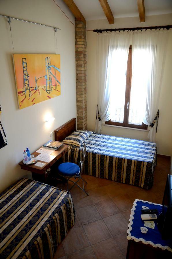9 Muse Bed And Breakfast Canneto sull'Oglio Bagian luar foto