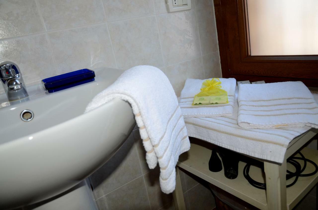 9 Muse Bed And Breakfast Canneto sull'Oglio Bagian luar foto
